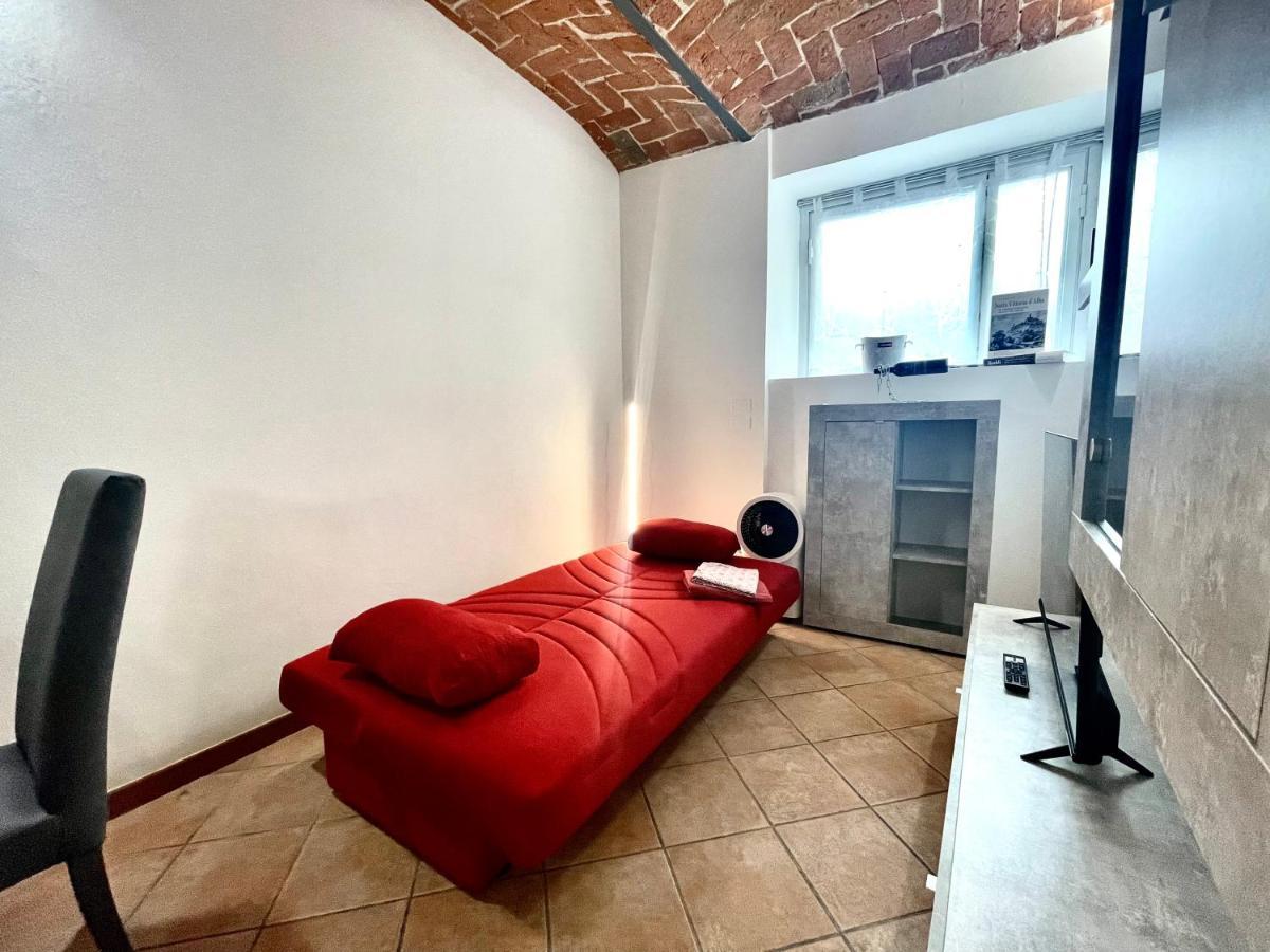 Apartamento Cá d la trifola free parking included Alba  Exterior foto